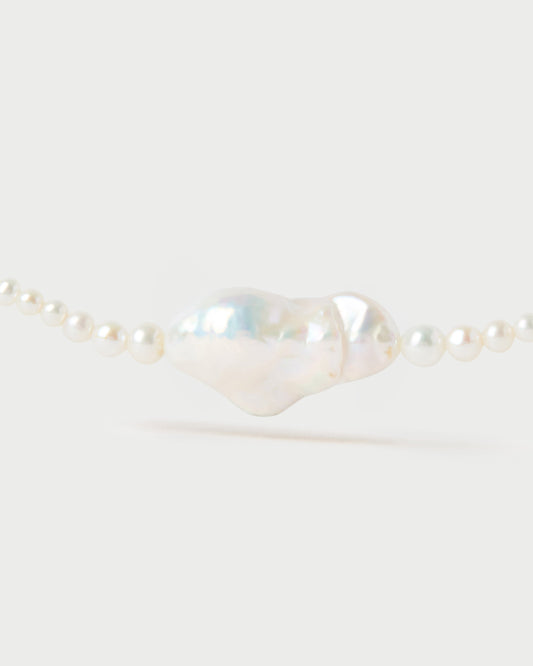 La perla necklace