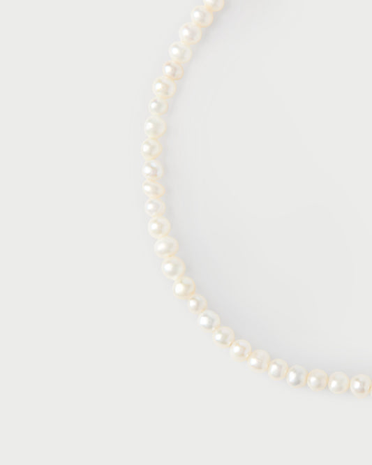 La perla essential necklace